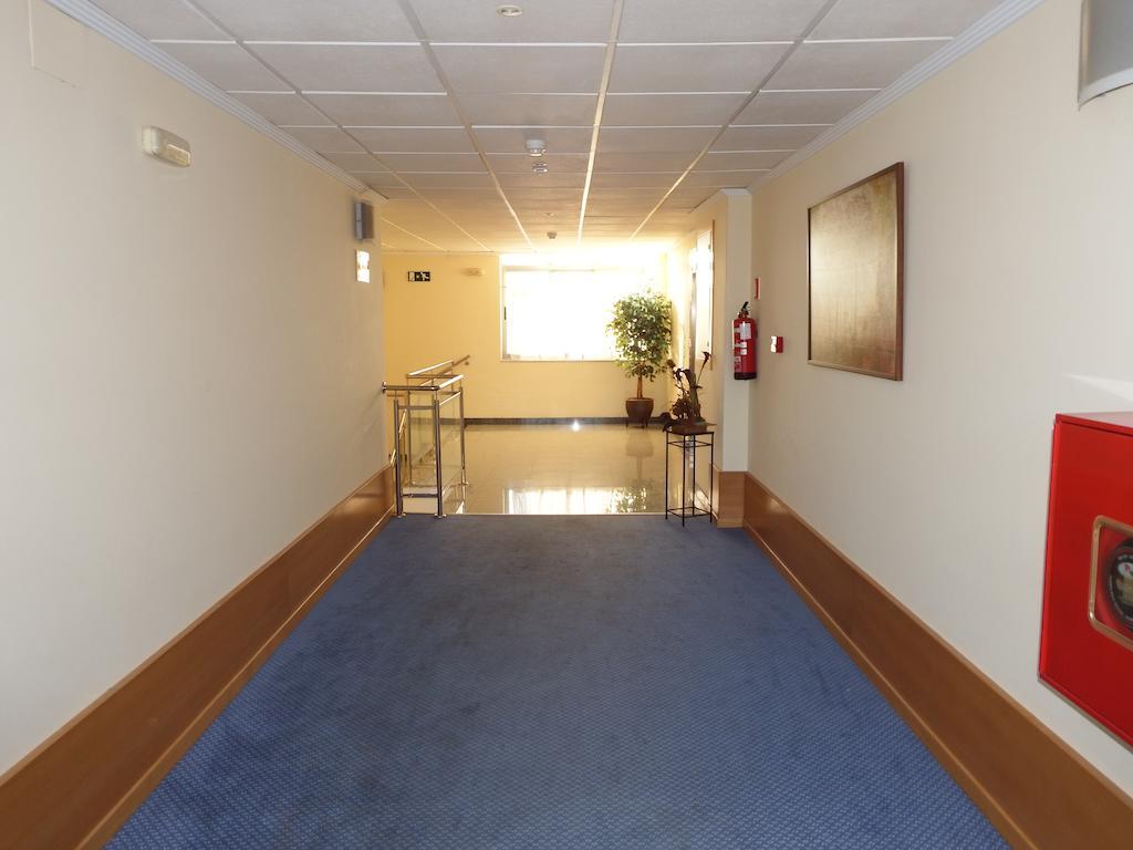 Hotel Isur Llerena Bagian luar foto
