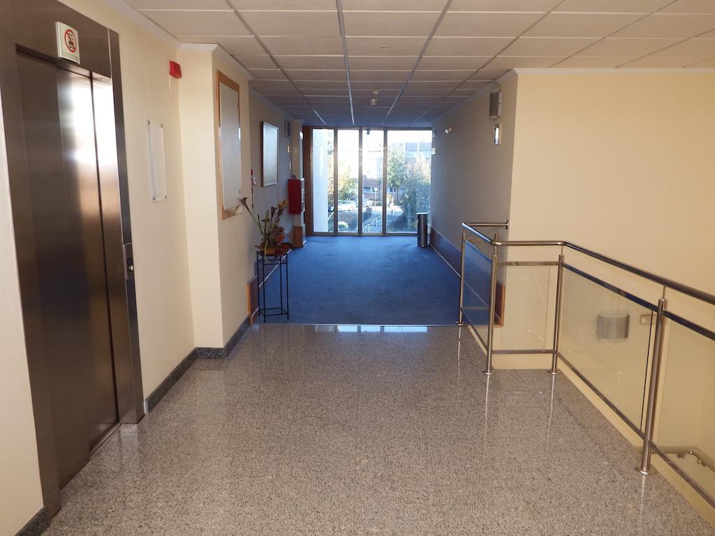 Hotel Isur Llerena Bagian luar foto