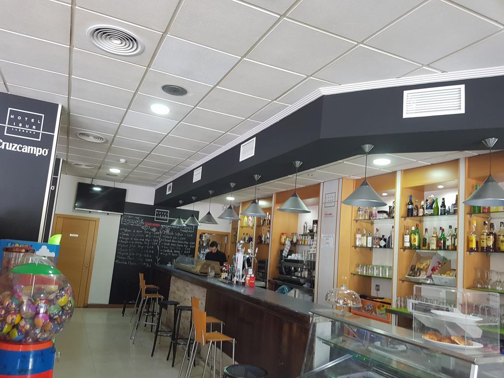 Hotel Isur Llerena Bagian luar foto